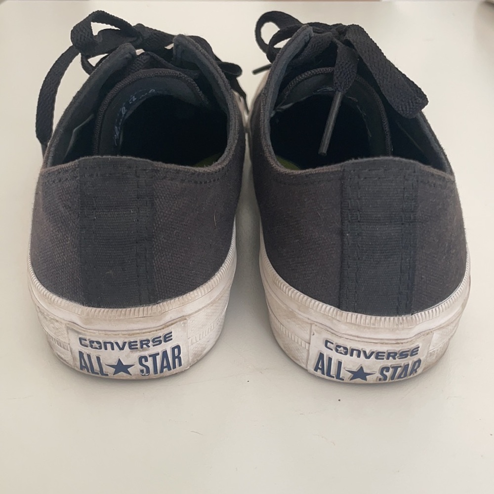 Converse Chuck II - Picture 2 of 5